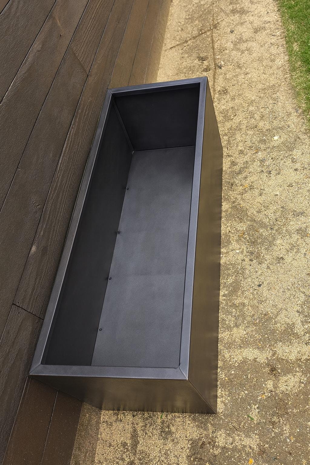 Handmade Modern Steel Planter Box – Rust-Resistant Outdoor Garden Planter