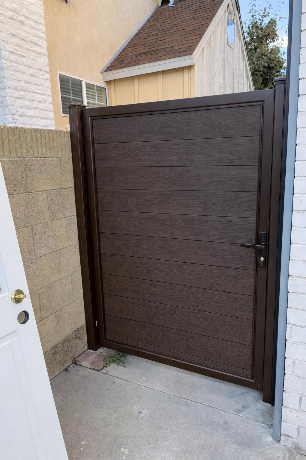Modern Aluminum Privacy Gate with Composite Wood Panels | Outdoor Side Yard Entry Door